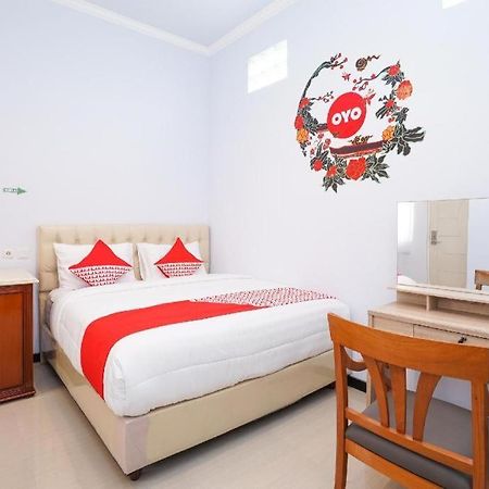 Oyo 477 Raka Residence Syariah Purwoharjo Banyuwangi Banyuwangi  Dış mekan fotoğraf