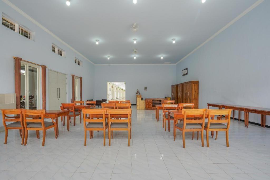 Oyo 477 Raka Residence Syariah Purwoharjo Banyuwangi Banyuwangi  Dış mekan fotoğraf
