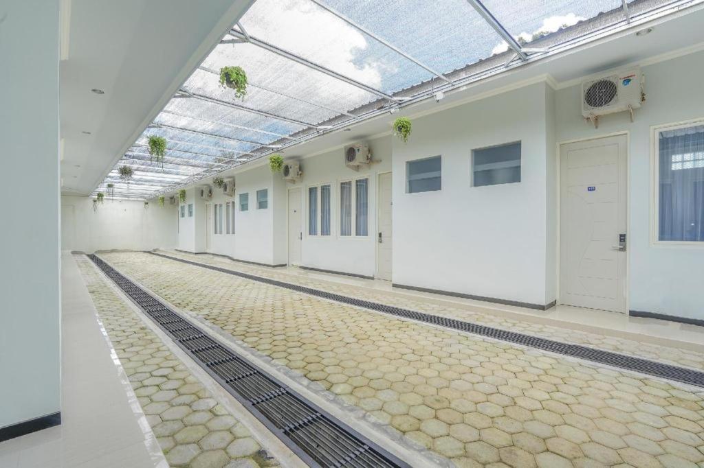 Oyo 477 Raka Residence Syariah Purwoharjo Banyuwangi Banyuwangi  Dış mekan fotoğraf