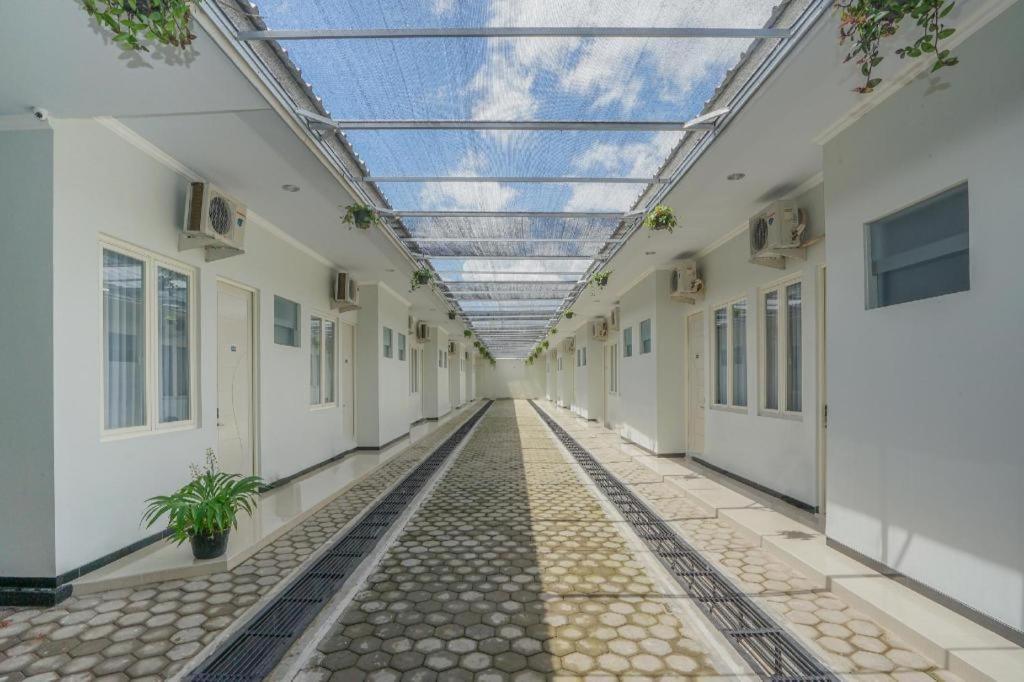 Oyo 477 Raka Residence Syariah Purwoharjo Banyuwangi Banyuwangi  Dış mekan fotoğraf