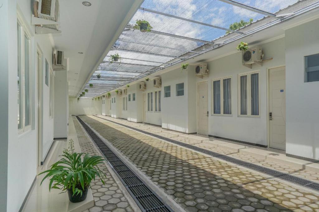 Oyo 477 Raka Residence Syariah Purwoharjo Banyuwangi Banyuwangi  Dış mekan fotoğraf