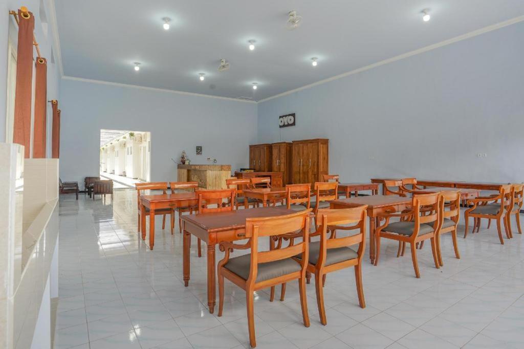 Oyo 477 Raka Residence Syariah Purwoharjo Banyuwangi Banyuwangi  Dış mekan fotoğraf